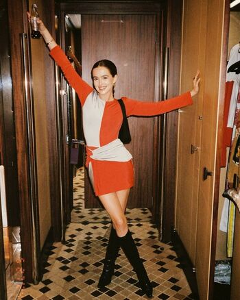 Zoey Deutch