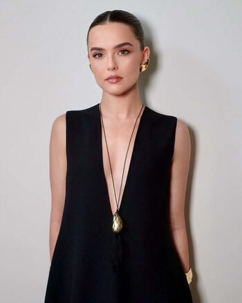 Zoey Deutch