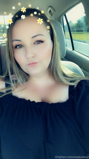 zoeykatexo2