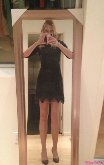 Riki Lindhome