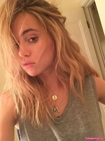 Suki Waterhouse